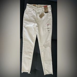 Women’s Levi’s Jeans